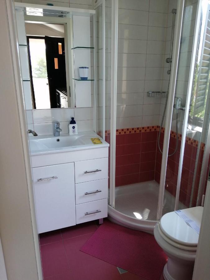 נין Apartments Vujic מראה חיצוני תמונה